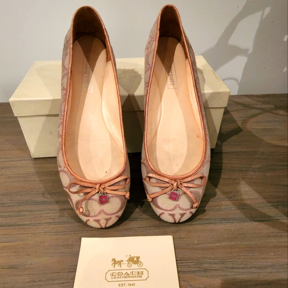 Coach Shoes - Coach flats, cream/pink, Size 40